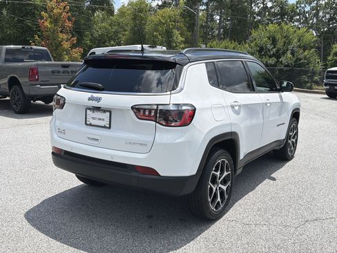 Used 2025 Jeep Compass Limited AWD/4WD image 8