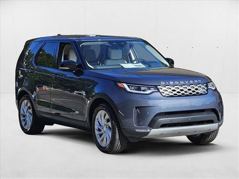 New 2025 Land Rover Discovery S image 7
