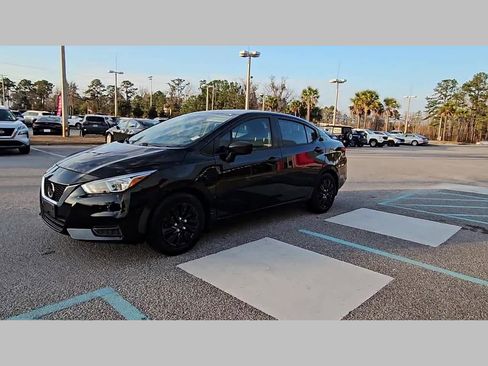 Used 2020 Nissan Versa S image 23
