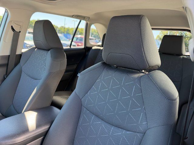 Used 2024 Toyota RAV4 XLE w/ Convenience Package FWD image 19