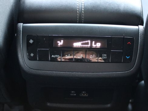 Certified 2022 Nissan Pathfinder SV image 13