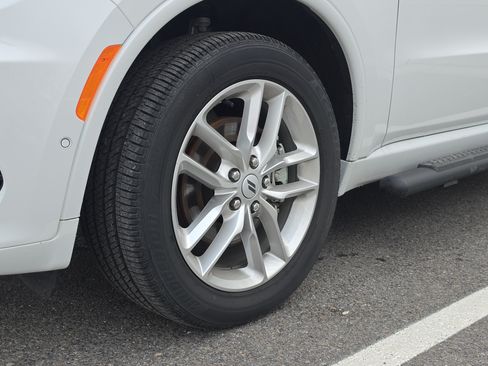 Used 2025 Dodge Durango GT AWD/4WD image 11