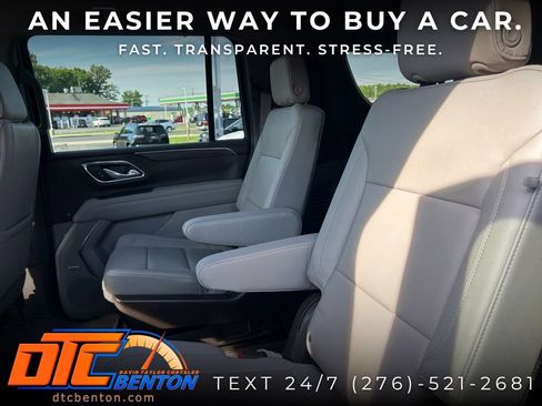 Used 2023 Chevrolet Suburban Z71 w/ Luxury Package AWD/4WD image 12