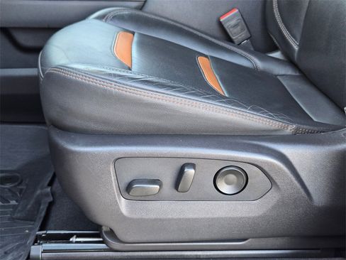 Used 2024 GMC Sierra 1500 AT4 w/ Technology Package image 14