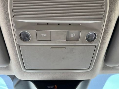 Used 2025 Nissan Kicks SR FWD image 24