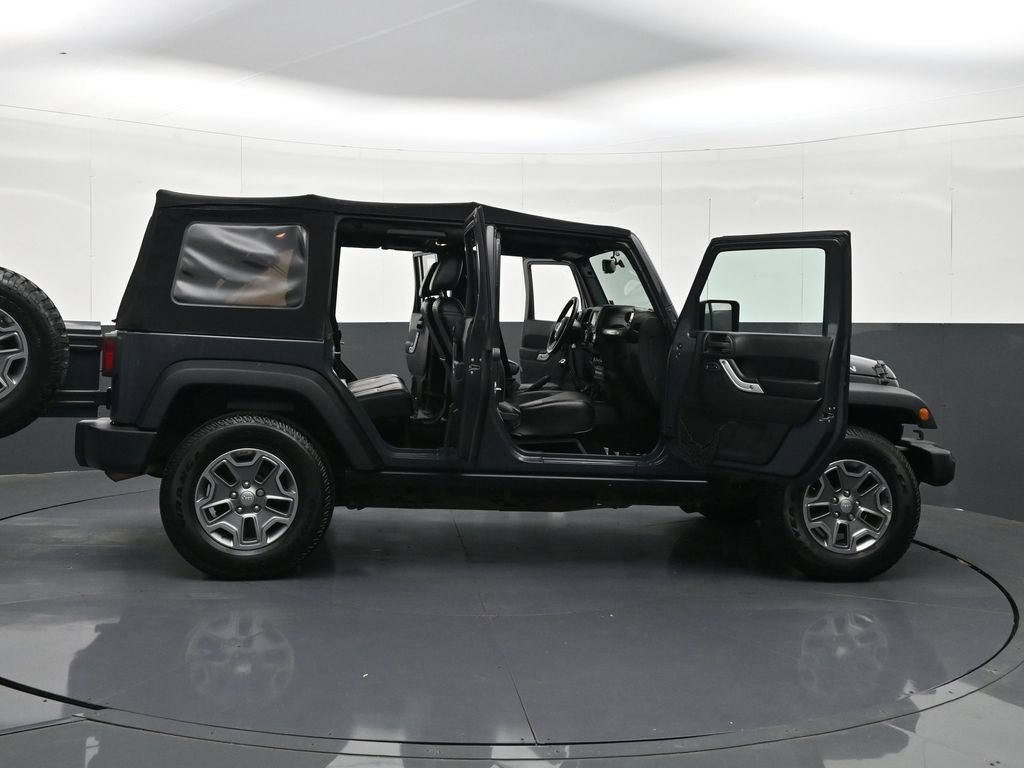 Used 2017 Jeep Wrangler Unlimited Rubicon w/ Dual Top Group AWD/4WD image 39