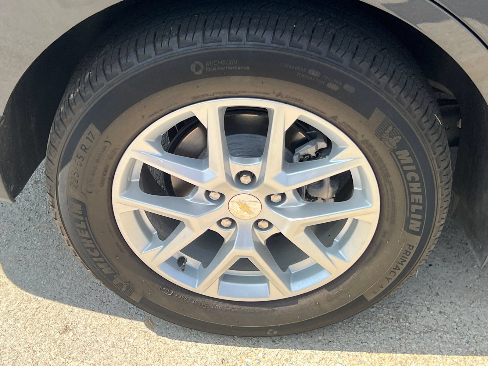 Used 2023 Chevrolet Equinox LT FWD image 18