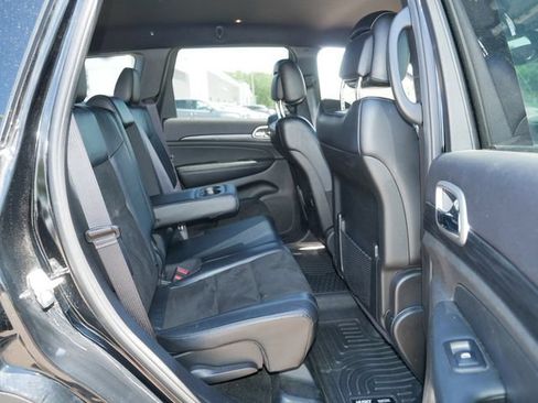 Used 2019 Jeep Grand Cherokee Altitude AWD/4WD image 19