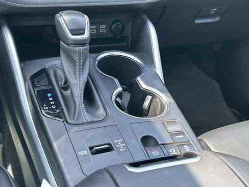 Used 2023 Toyota Highlander XSE FWD image 18