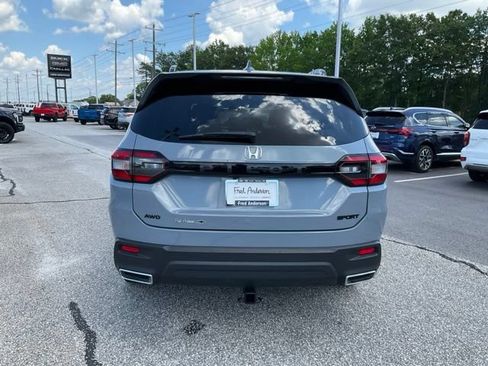 Used 2025 Honda Pilot Sport image 24