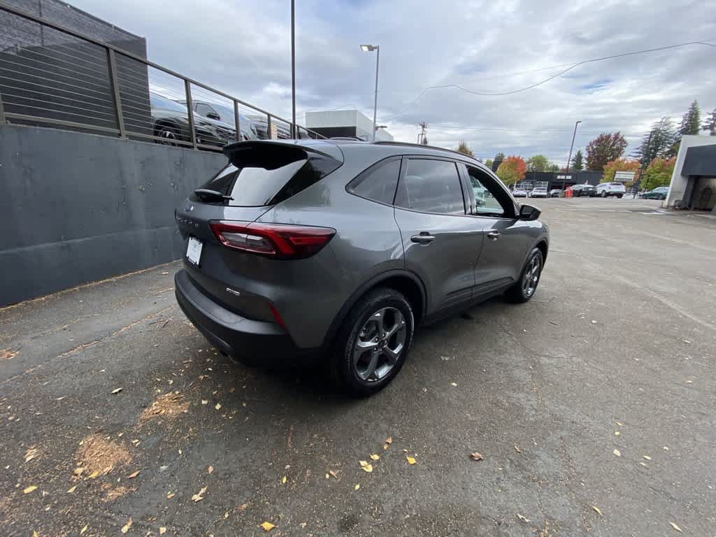 Used 2025 Ford Escape ST-Line Select AWD/4WD image 6