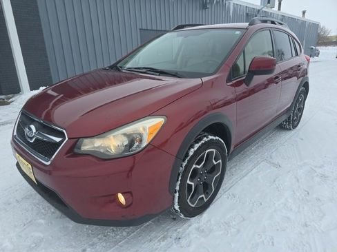Used 2014 Subaru Crosstrek 2.0i Premium w/ Moonroof Package image 3