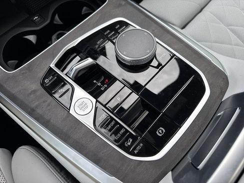 Used 2026 BMW X5 xDrive40i w/ Climate Comfort Package image 17