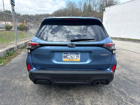 Used 2025 Subaru Forester Touring image 6