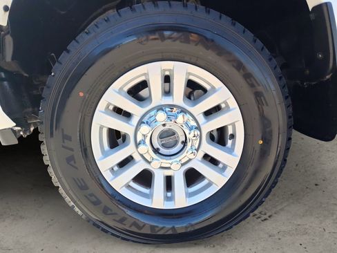 Used 2020 Ford F350 Platinum w/ Tremor Off-Road Package AWD/4WD image 14