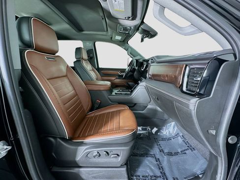 Used 2024 GMC Sierra 3500 Denali Ultimate image 28