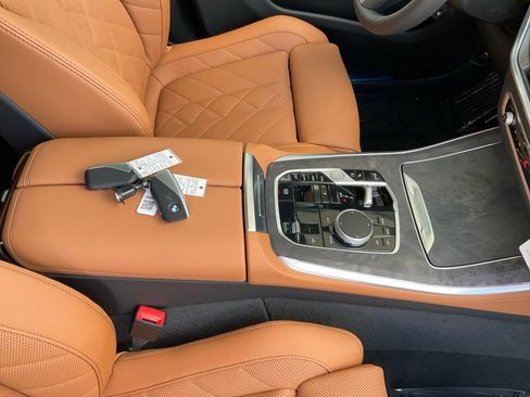 New 2026 BMW X5 xDrive50e w/ M Sport Package AWD/4WD image 34