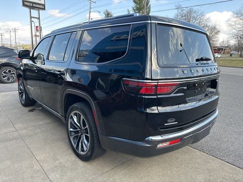 Used 2022 Jeep Wagoneer Series III w/ Premium Group I image 7