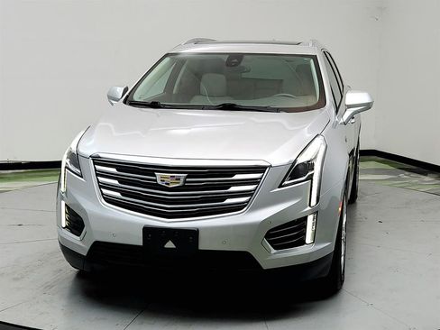 Used 2019 Cadillac XT5 Premium Luxury AWD/4WD image 2