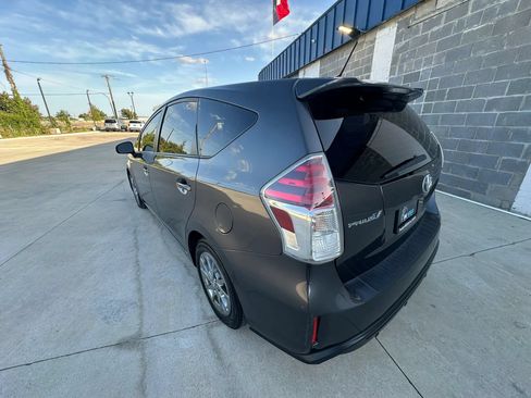 Used 2015 Toyota Prius V Four FWD image 3