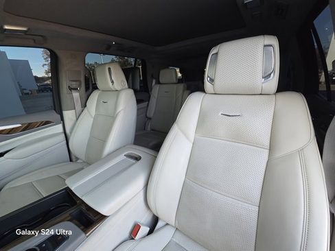 Used 2023 Cadillac Escalade Sport Platinum image 10
