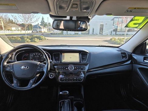 Used 2015 Kia Cadenza Premium w/ Technology Package image 9