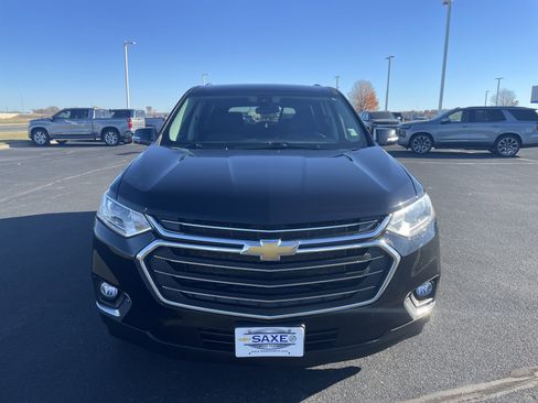 Used 2020 Chevrolet Traverse LT w/ Driver Confidence II Package image 8