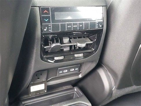 New 2026 Jeep Grand Cherokee L Limited AWD/4WD image 13