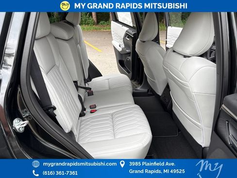 New 2026 Mitsubishi Outlander SEL AWD/4WD image 14