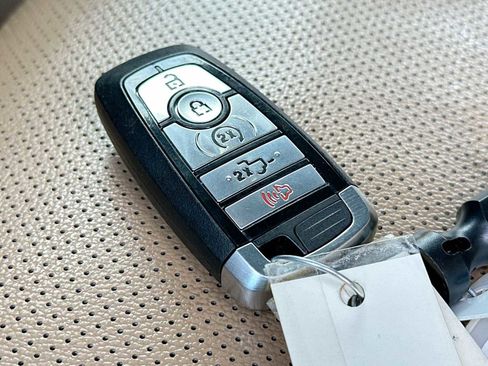 Used 2022 Ford F150 Lariat w/ Equipment Group 502A High image 29