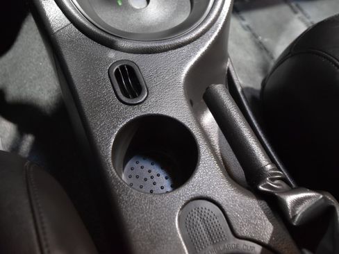 Used 2004 Ford Mustang Mach 1 RWD image 26