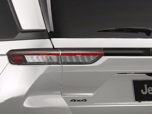 New 2025 Jeep Grand Cherokee Limited w/ Luxury Tech Group II image 20