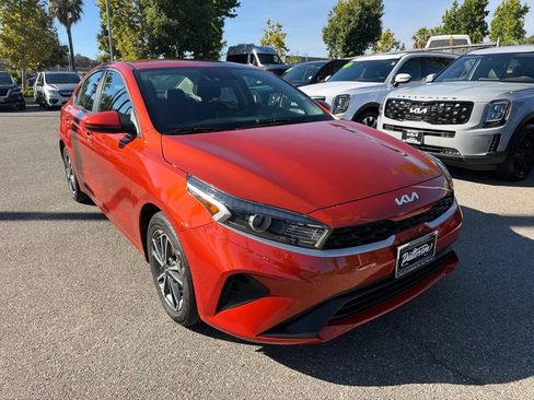 Certified 2023 Kia Forte LXS FWD image 9
