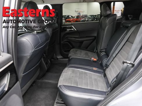 Used 2023 Mitsubishi Outlander SE AWD/4WD image 21