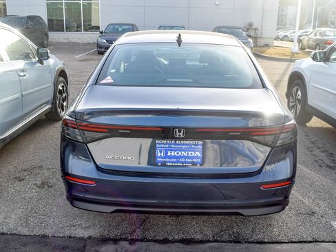Used 2025 Honda Accord SE image 13
