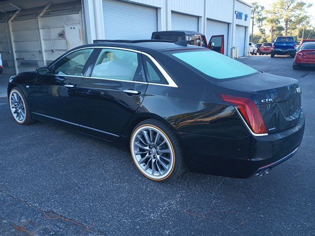 Used 2018 Cadillac CT6 Luxury AWD/4WD image 3