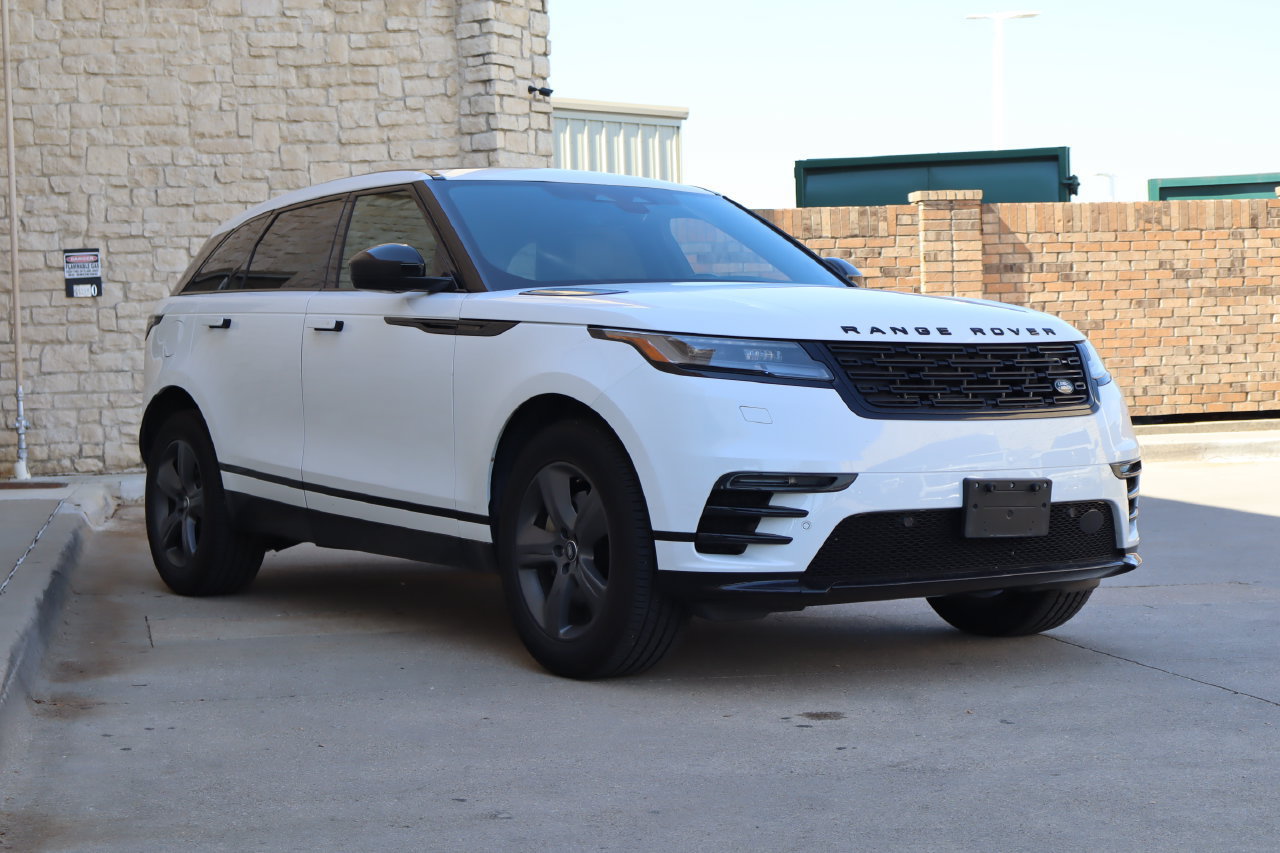 Used 2025 Land Rover Range Rover Velar Dynamic SE AWD/4WD image 2