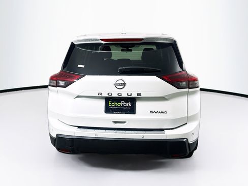 Used 2024 Nissan Rogue SV AWD/4WD image 7