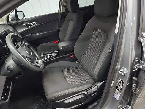 Used 2023 Kia Sportage LX image 29