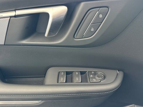 New 2025 Buick Enclave Sport Touring image 9