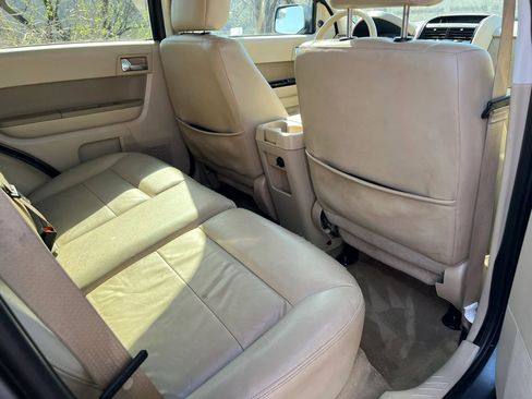 Used 2011 Ford Escape Limited w/ 302A Rapid Spec Order Code image 9