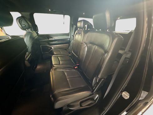 Used 2022 Jeep Wagoneer Series II image 28