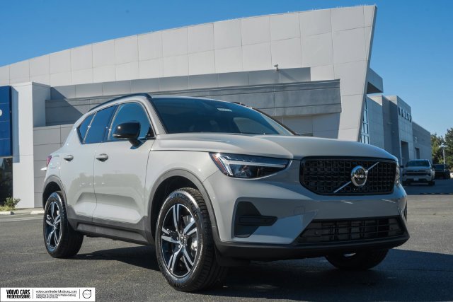 New 2026 Volvo XC40 B5 Core w/ Protection Package Premier AWD/4WD image 1