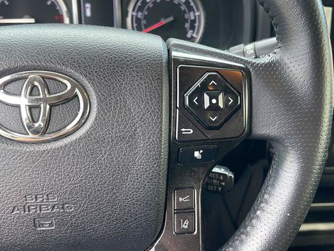 Used 2021 Toyota 4Runner Venture w/ Moonroof Package AWD/4WD image 21