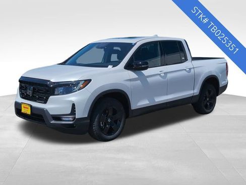 New 2026 Honda Ridgeline Black Edition image 3