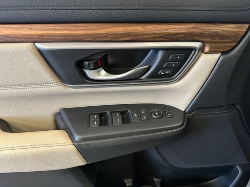 Used 2020 Honda CR-V Touring image 19