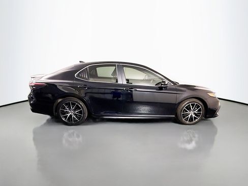 Used 2023 Toyota Camry SE FWD image 11
