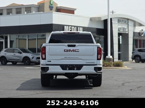 Used 2022 GMC Sierra 1500 Elevation w/ Elevation Premium Package AWD/4WD image 6