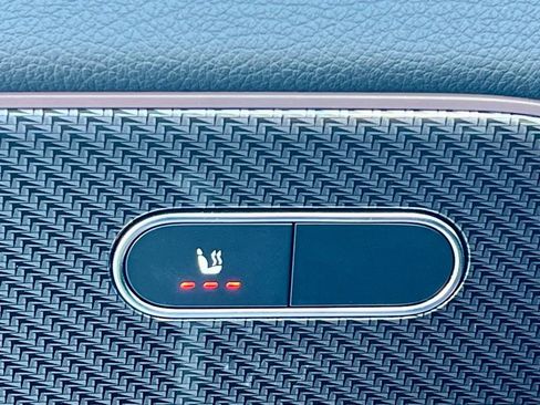 Certified 2022 Mercedes-Benz GLA 250 4MATIC image 36