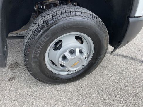 Used 2024 Chevrolet Silverado 3500 W/T w/ WT Convenience Package image 32